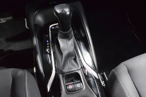 Toyota Corolla  1.8 HYBRID ACTIVE TECH E-CVT   - Foto 17
