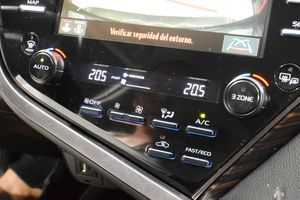 Toyota Camry 2.5 220H Luxury   - Foto 35