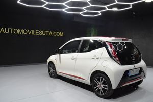Toyota Aygo 1.0 XPLAY 70 CV AUTO  - Foto 4