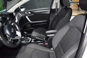 Kia Ceed TOURER 1.6 MHEV IMT 100KW DRIVE - Foto 18
