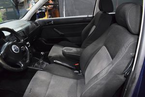 Volkswagen Golf IV HIGHLINE 1.6 100CV - Foto 9