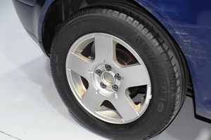 Volkswagen Golf IV HIGHLINE 1.6 100CV - Foto 16