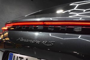 Porsche Panamera 4S DIESEL - Foto 37