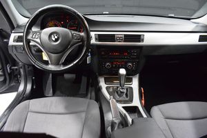 BMW Serie 3 320D TOURING AUTO 177 CV - Foto 10