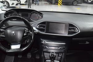 Peugeot 308 5P STYLE BLUEHDI 130 SS 6 V - Foto 9