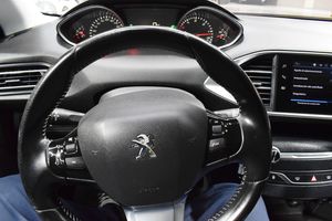 Peugeot 308 5P STYLE BLUEHDI 130 SS 6 V - Foto 14