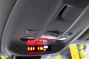 Peugeot 308 5P STYLE BLUEHDI 130 SS 6 V - Foto 17