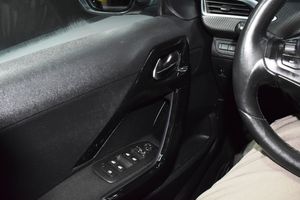 Peugeot 208 1.2 PURE TECH  110 CV - Foto 20