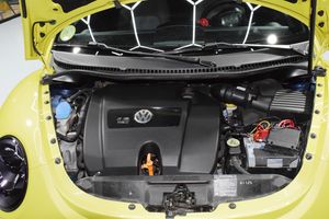 Volkswagen Beetle DESIGN 1.6 - Foto 24