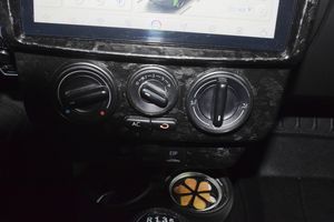 Volkswagen Beetle DESIGN 1.6 - Foto 22