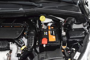 Peugeot 208 1.6 HDI ACTIVE - Foto 42