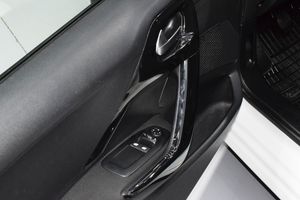 Peugeot 208 1.6 HDI ACTIVE - Foto 20