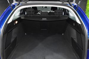 Peugeot 308 SW Allure 1.5 BlueHDi 96KW (130CV) - Foto 9