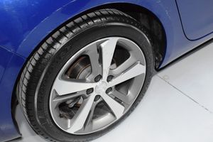 Peugeot 308 SW Allure 1.5 BlueHDi 96KW (130CV) - Foto 35