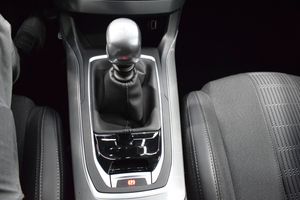Peugeot 308 SW Allure 1.5 BlueHDi 96KW (130CV) - Foto 30