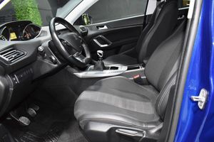 Peugeot 308 SW Allure 1.5 BlueHDi 96KW (130CV) - Foto 18