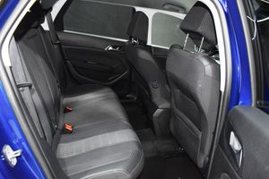 Peugeot 308 SW Allure 1.5 BlueHDi 96KW (130CV) - Foto 11