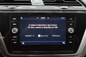 Volkswagen Touran Business & Navi 1.6 TDI 85kW (115CV) 7 PLZ - Foto 33