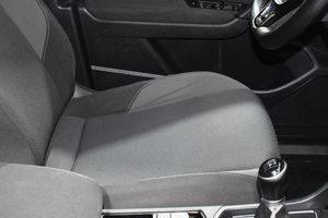 Volkswagen Touran Business & Navi 1.6 TDI 85kW (115CV) 7 PLZ - Foto 21