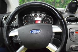 Ford Focus 1.6 TREND - Foto 24