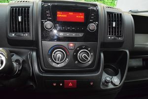 Peugeot Boxer 335 L3 H2 BHDI 140 CV S&S 6 V. M - Foto 29