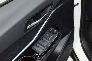Toyota C-HR 2.0 180H Advance - Foto 19