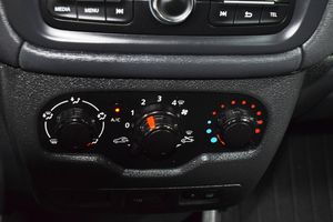Dacia Dokker Essential 1.6 SCe 110CV MT5 E6 - Foto 24