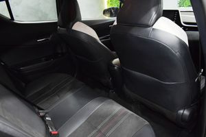 Toyota C-HR 2.0 180H GR SPORT - Foto 14