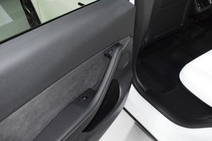 Tesla Model Y Gran Autonomia 4WD - Foto 17