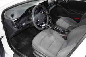Hyundai IONIQ 1.6 GDI PHEV - Foto 8
