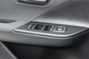 Toyota C-HR HYBRID ADVANCE 1.8 140CV E-CVT - Foto 19