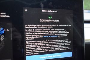 Tesla Model Y Gran autonomía Tracción integral - Foto 17