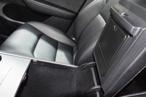 Tesla Model Y Gran autonomía Tracción integral - Foto 22