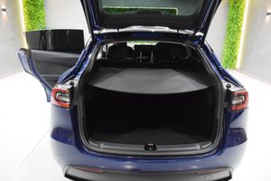 Tesla Model Y Gran autonomía Tracción integral - Foto 11