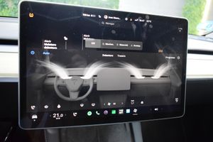 Tesla Model Y Gran autonomía Tracción integral - Foto 19