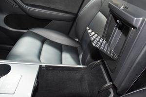 Tesla Model Y Gran autonomía Tracción integral - Foto 21