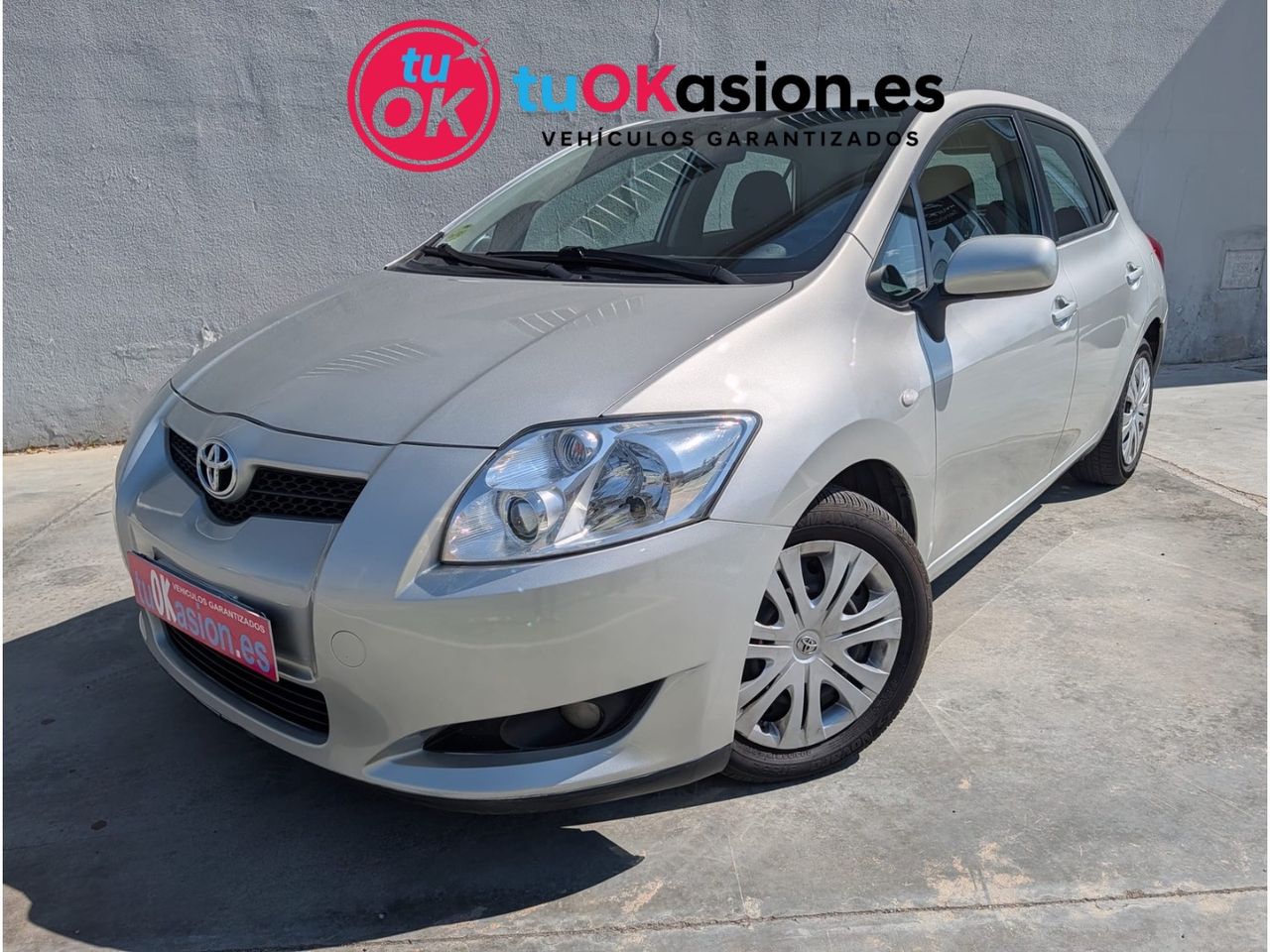 Toyota Auris 5p D-4D 126  - Foto 1