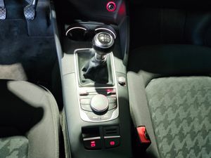 Audi A3 Sportback 1.6 TDI clean d 110CV S line  - Foto 32