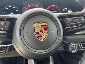 Porsche 911 Carrera 4 GTS Coupé  - Foto 41