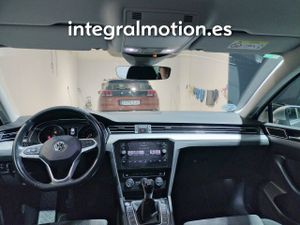Volkswagen Passat Executive 2.0 TDI 110kW (150CV)  - Foto 8