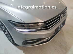 Volkswagen Passat Executive 2.0 TDI 110kW (150CV)  - Foto 28