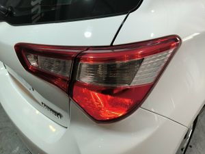 Toyota Yaris 1.5 VVT-I HYBRID Business   - Foto 29