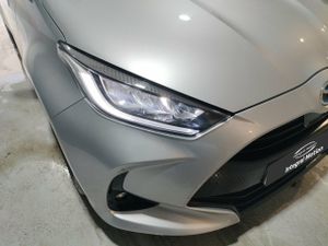 Toyota Yaris HIBRID 1.5 VVT-I TEAM D   - Foto 28