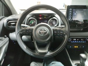 Toyota Yaris HIBRID 1.5 VVT-I TEAM D   - Foto 12