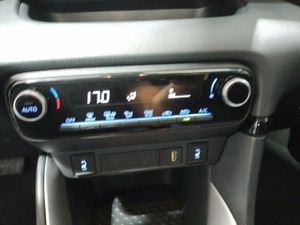 Toyota Yaris HIBRID 1.5 VVT-I TEAM D   - Foto 22