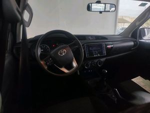 Toyota Hilux pickup 2.4 D-4D Cabina Doble GX   - Foto 5