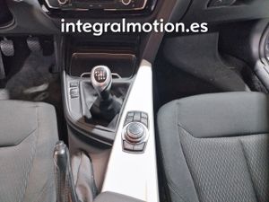 BMW Serie 3 318d  - Foto 23