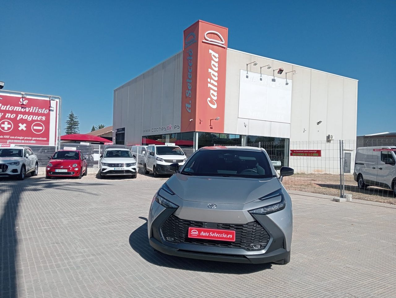 Toyota C-HR 1.8 140H Advance gris 2024  - Foto 1