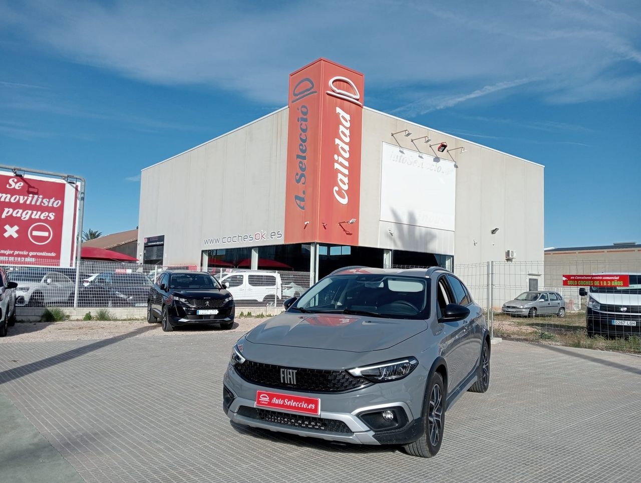 Fiat Tipo Cross 1.0 74kW (100CV) GRIS  - Foto 1