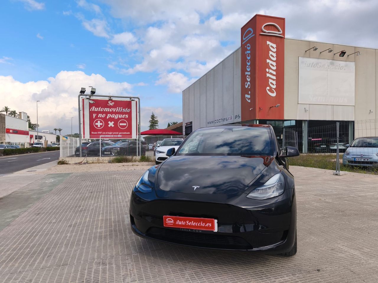 Tesla Model Y Tracción Trasera RWD finales de diciembre de 2023  - Foto 1